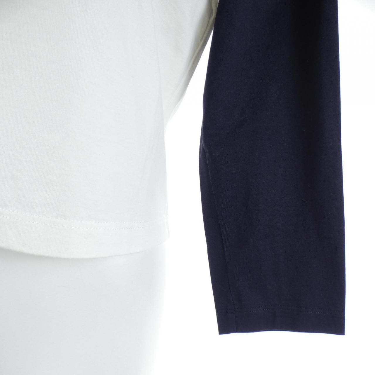 セリーヌ CELINE 2X89N507Z Tシャツ