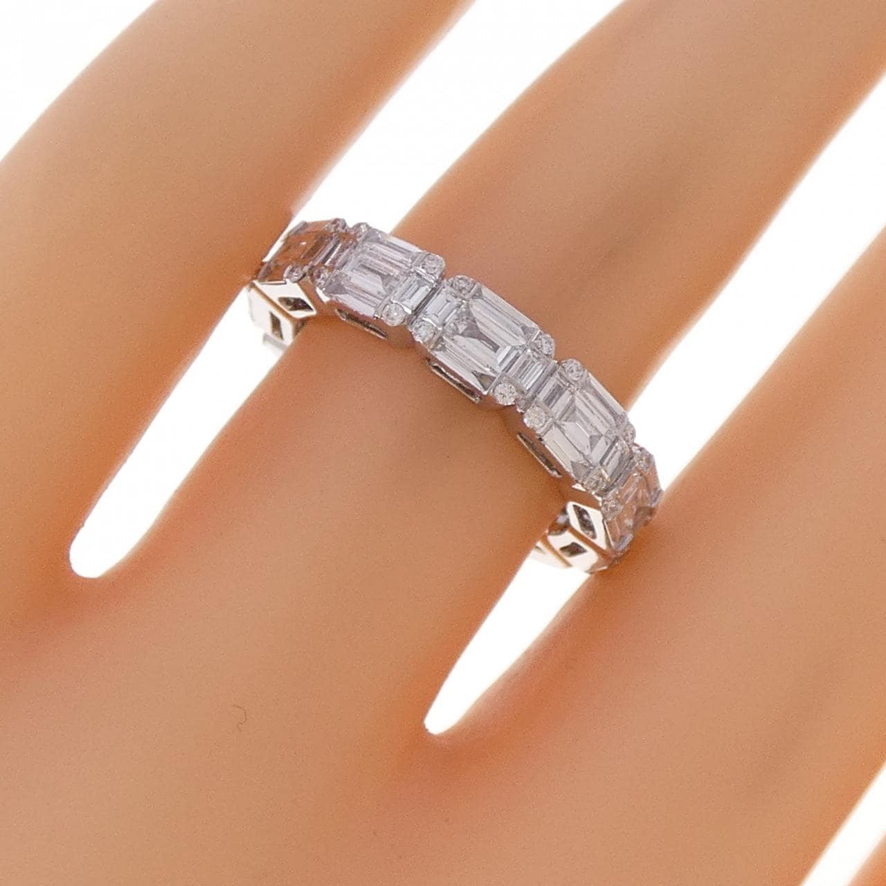 750WG フルエタニティ ダイヤモンド リング 1.55CT