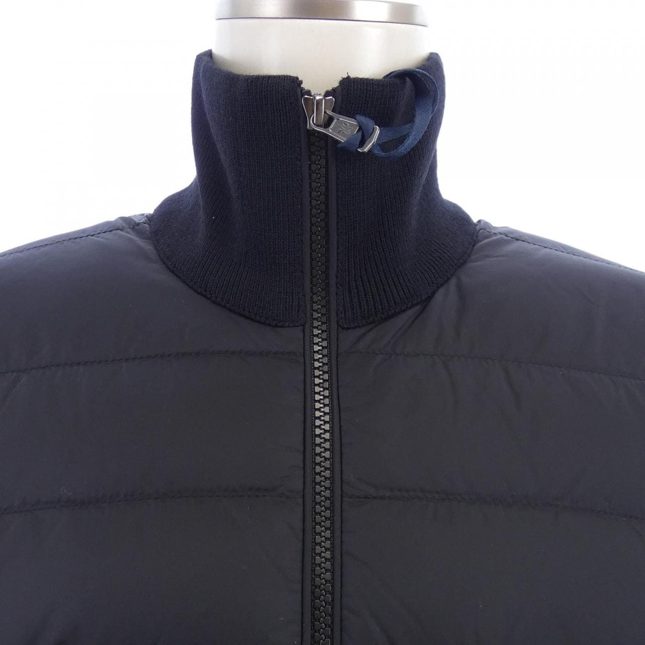 【新品】モンクレール MONCLER K20919B50700 ダウンジャケット