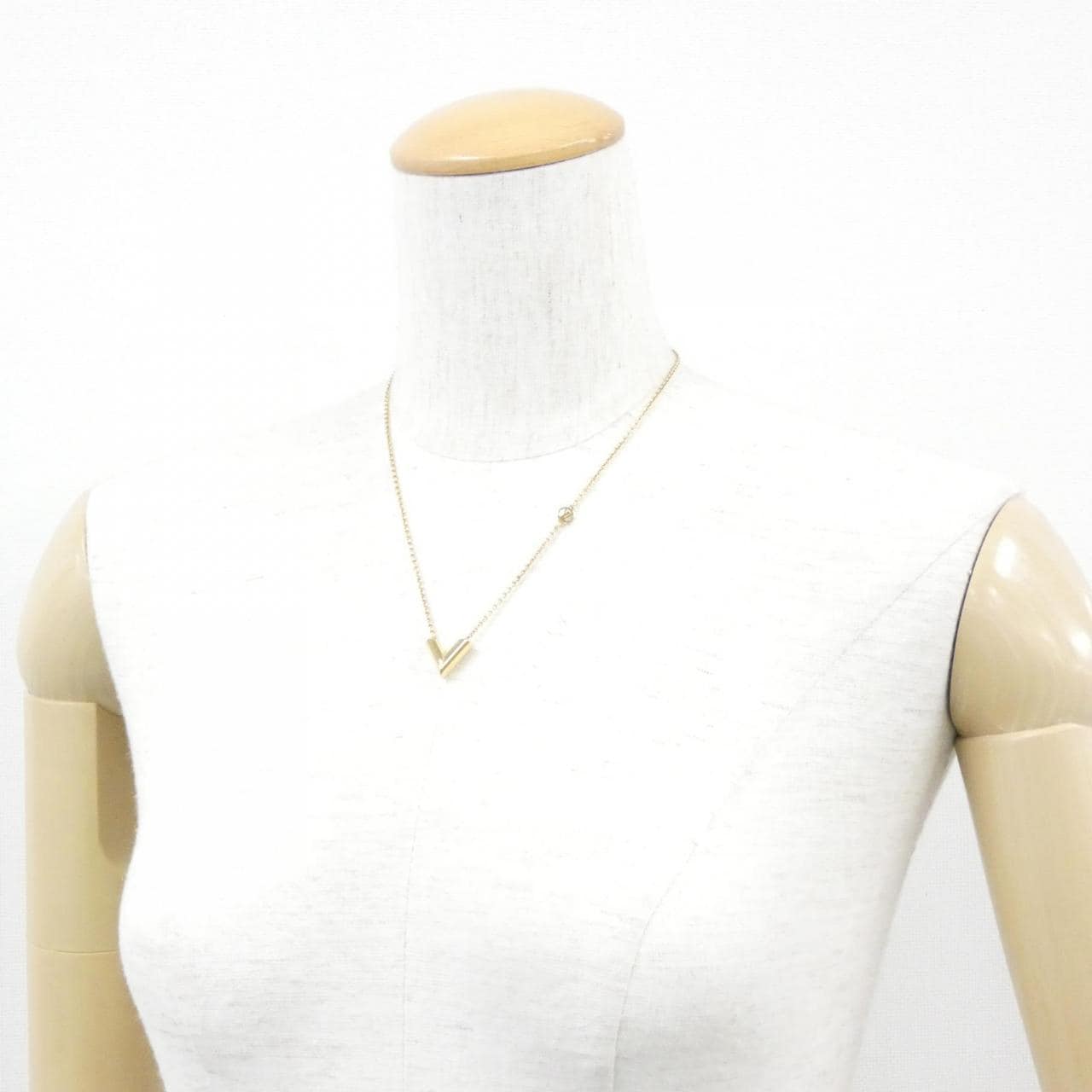 ルイヴィトン ネックレス エセンシャルV M00857 ネックレス