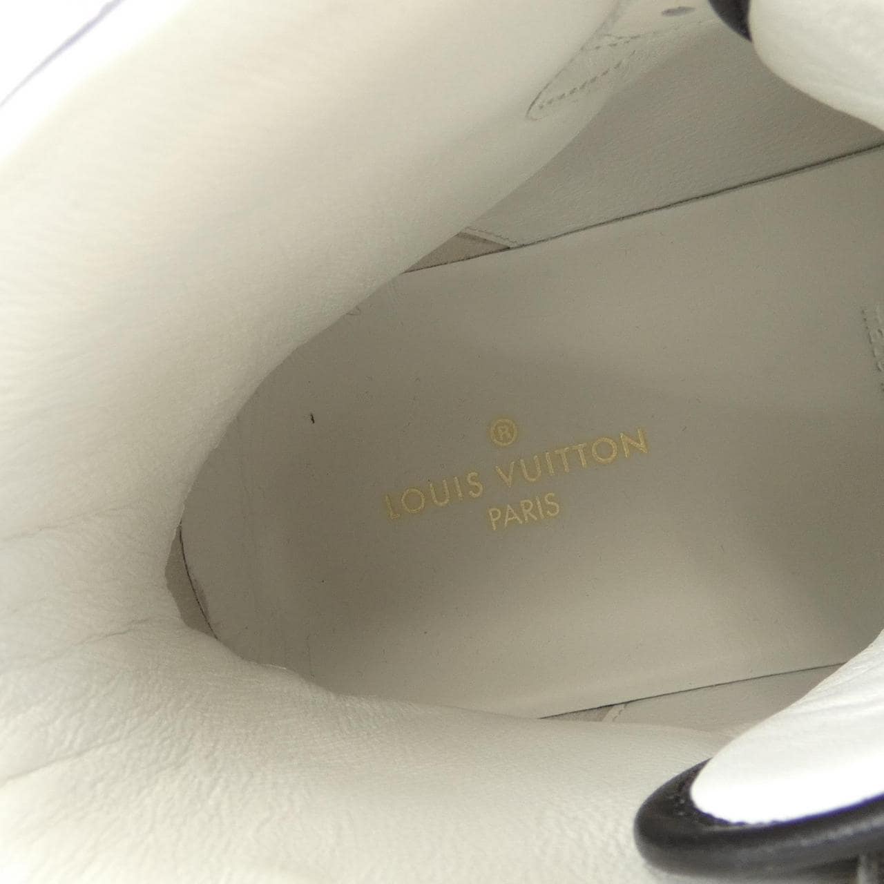 ルイヴィトン LOUIS VUITTON スニーカー