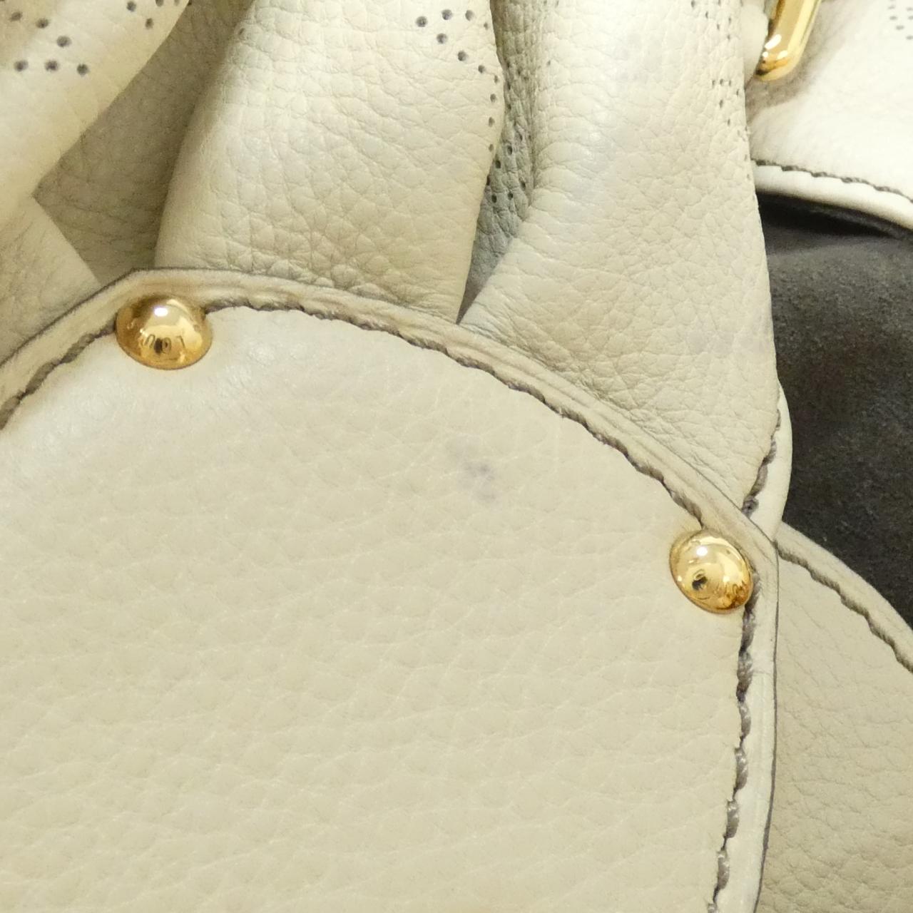 ルイヴィトン マヒナ XL M95548 ショルダーバッグ