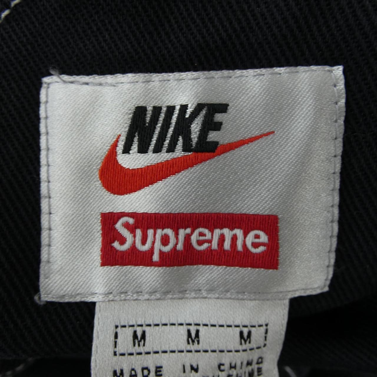 ナイキシュプリーム NIKE×SUPREME AR5566-010 ジャケット