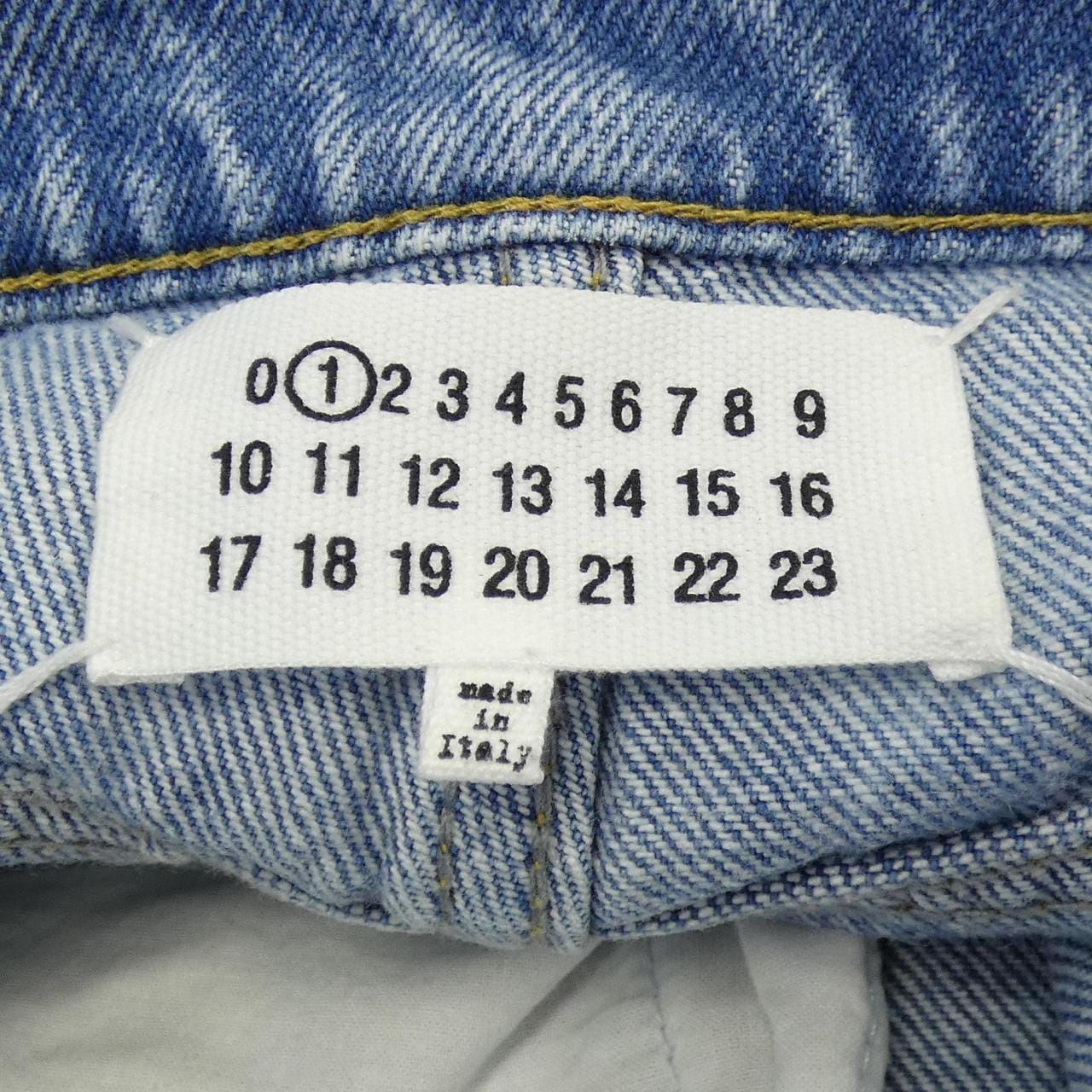 メゾンマルジェラ Maison Margiela スラッシュディテール S51LA0051 ジーンズ