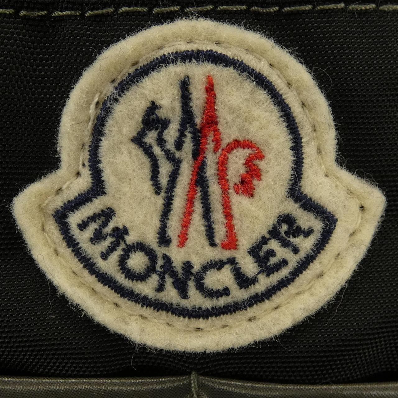 モンクレール MONCLER 41399/50 AUBURN ダウンジャケット