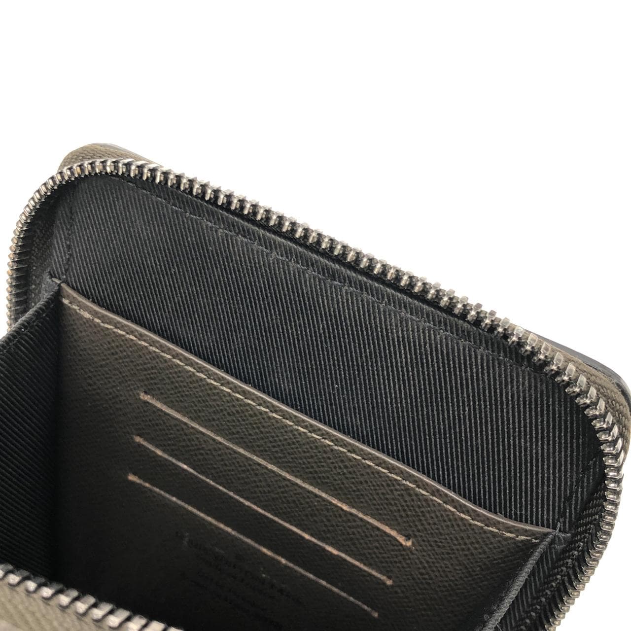 ルイヴィトン タイガ ラマ フォンボックス M30581 ショルダーバッグ