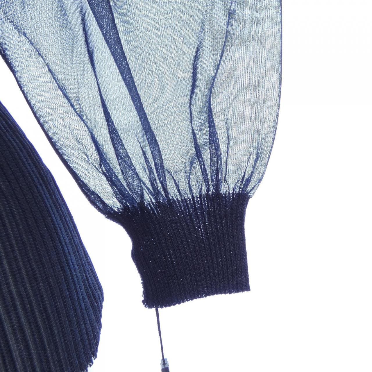 ソブ SOV. トップス