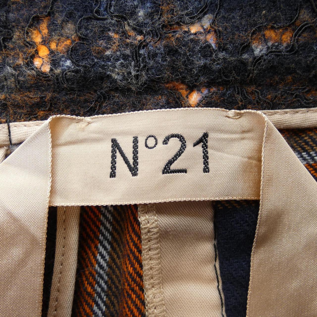 ヌメロヴェントゥーノ N°21 スカート
