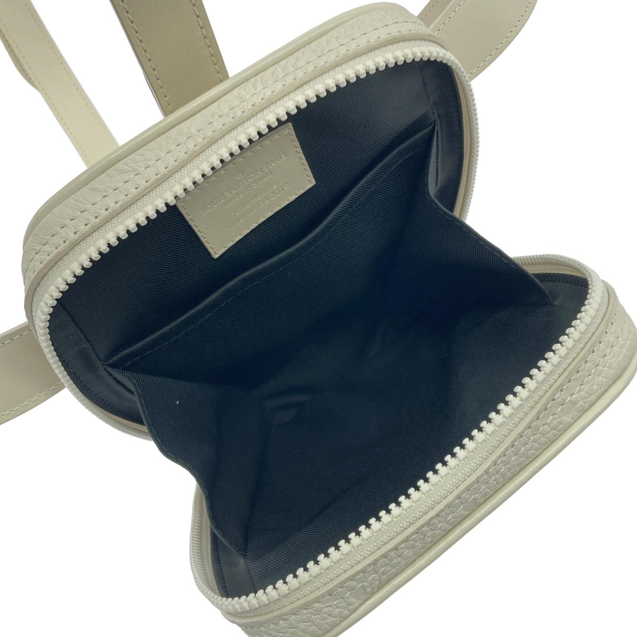 ルイヴィトン トリヨン モノグラム ユティリティ サイドバッグ M53297 ショルダーバッグ