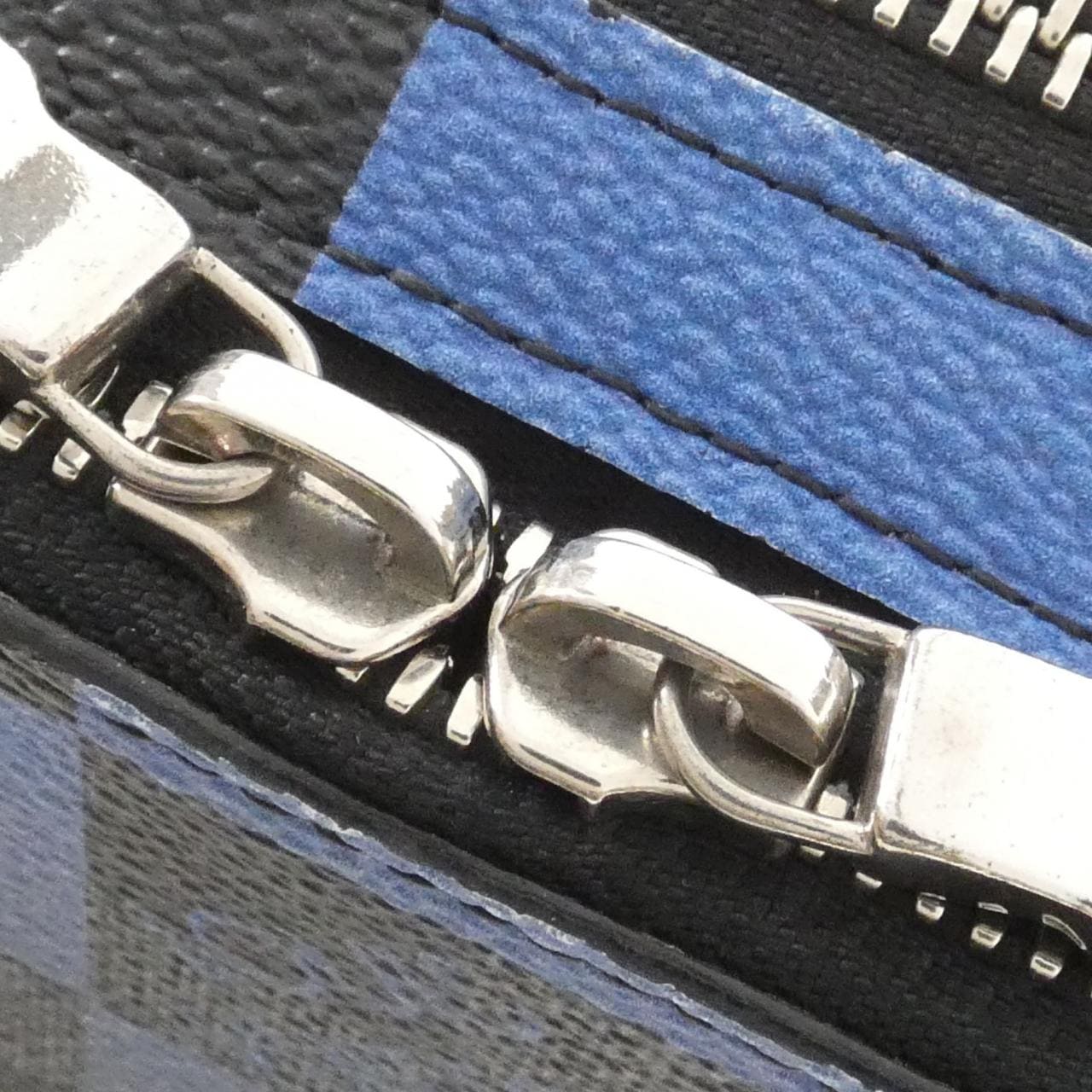 ルイヴィトン ダミエ グラフィット ジャイアント アルファ ウエアラブル ウォレット N60414 ショルダーバッグ