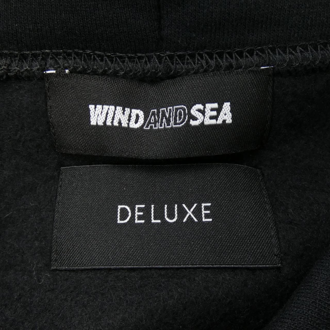 ウィンダンシー WINDANDSEA パーカー