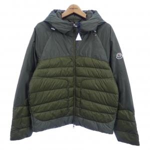 モンクレール MONCLER ダウンジャケット