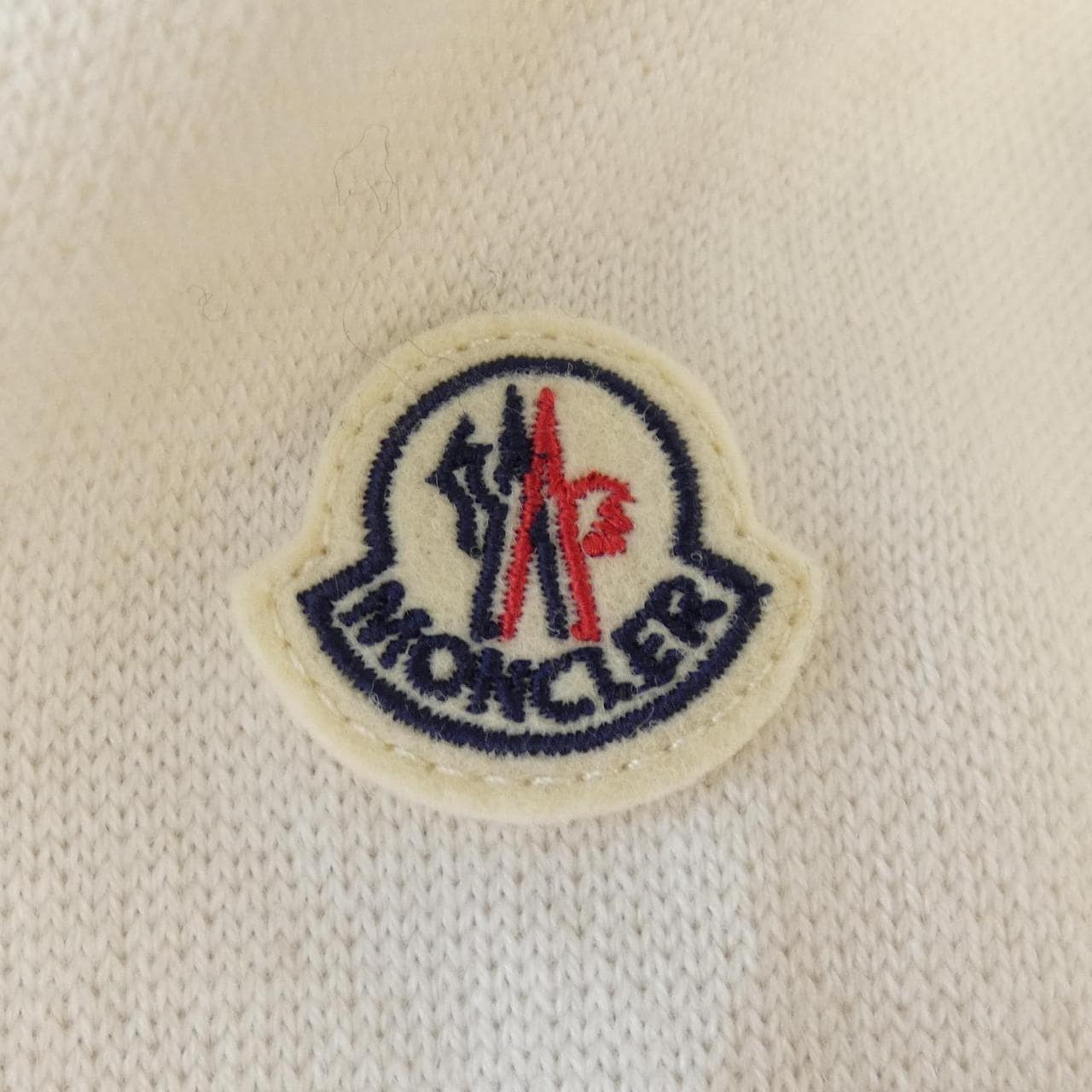 【新品】モンクレール MONCLER K20939B00036 ダウンジャケット