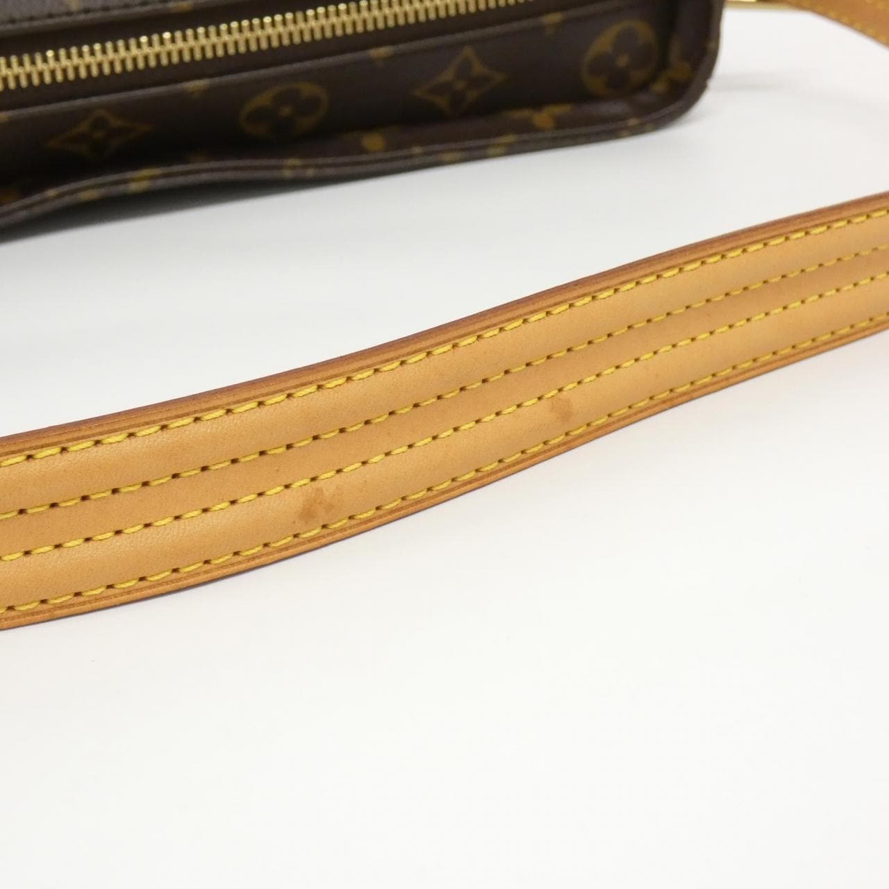 ルイヴィトン モノグラム ヴィバ シテ MM M51164 ショルダーバッグ