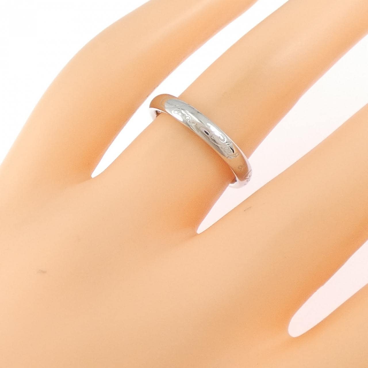 ヴァンクリーフ&アーペル アンフィニ シニアチュール リング