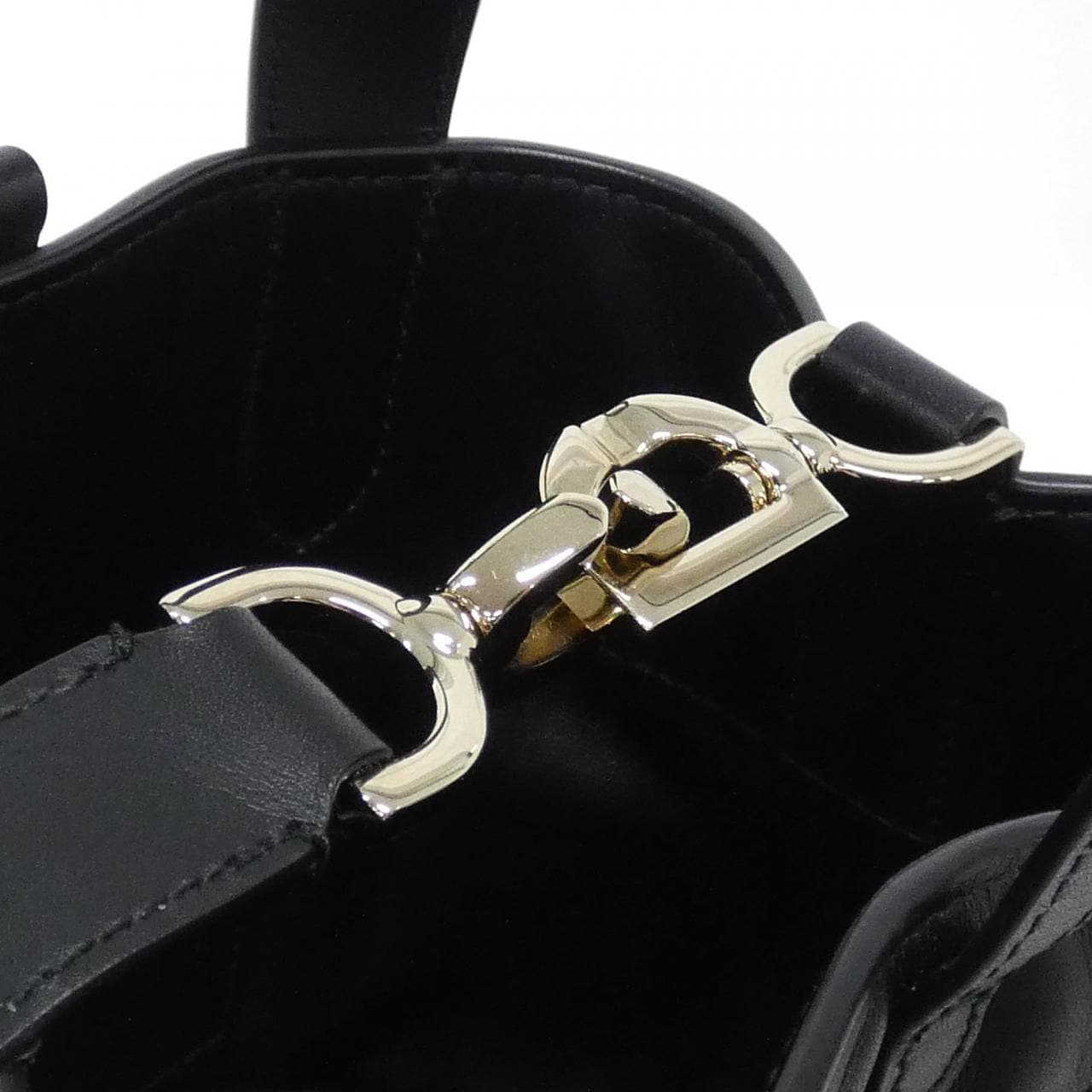 クリスチャンディオール ディオール トゥジュール バーティカル トート NANO S6100OSNW バッグ