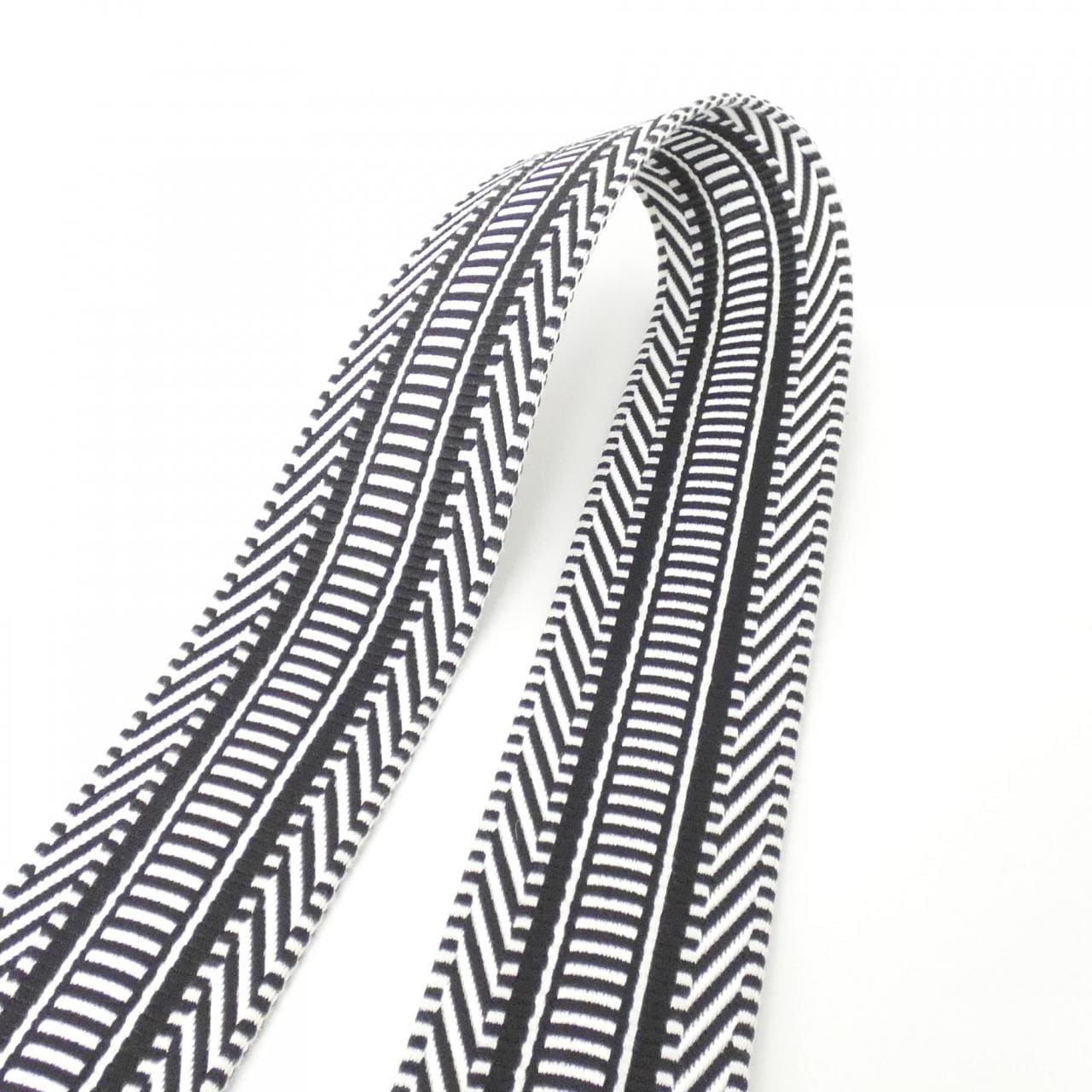 エルメス サングル カヴァル 073651CK ストラップ