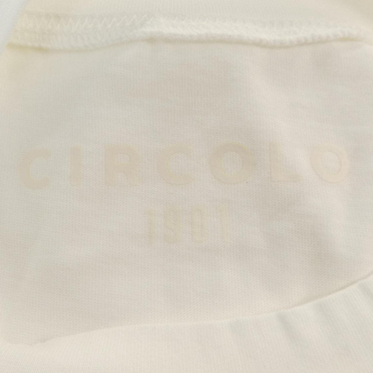 チルコロ 1901 CIRCOLO 1901 Tシャツ