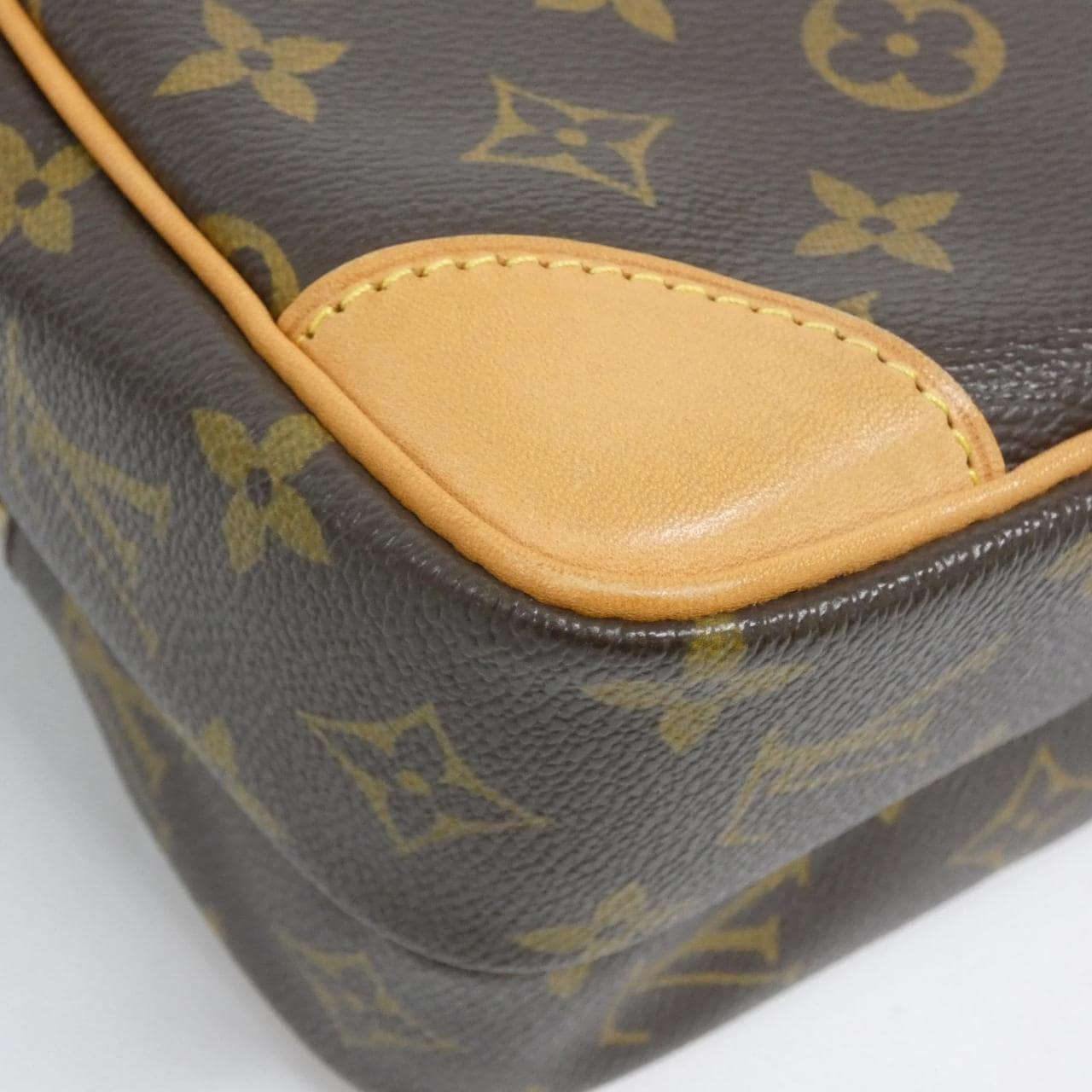 ルイヴィトン モノグラム アマゾン M45236 ショルダーバッグ