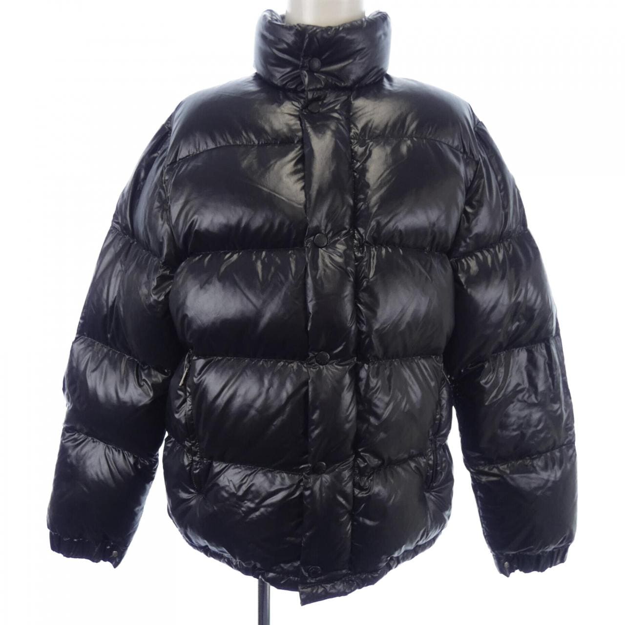 モンクレール MONCLER ダウンジャケット