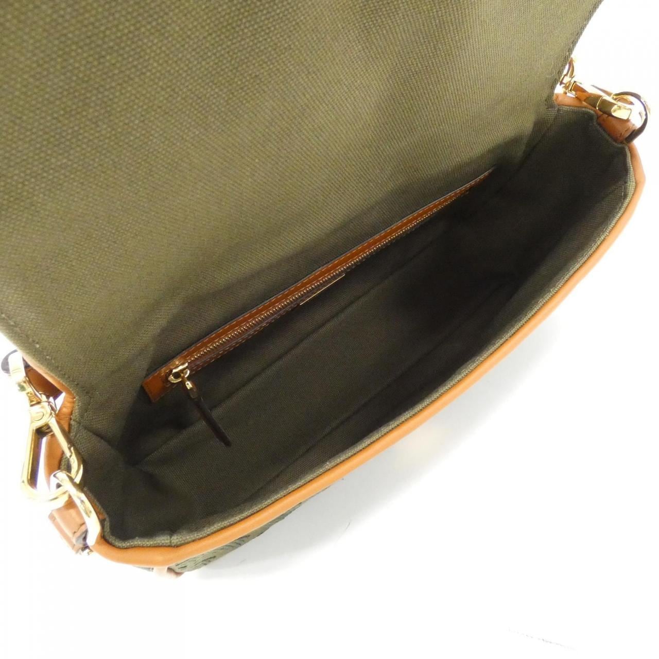 FENDI Baguette 8BR600 A9P6 Shoulder Bag