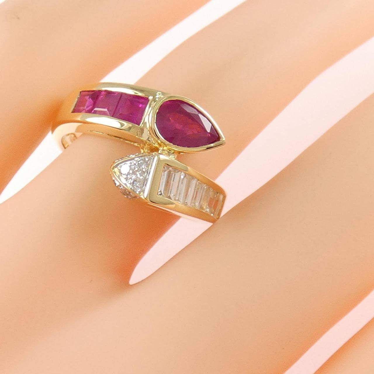 K18YG/K18WG ルビー リング 1.32CT