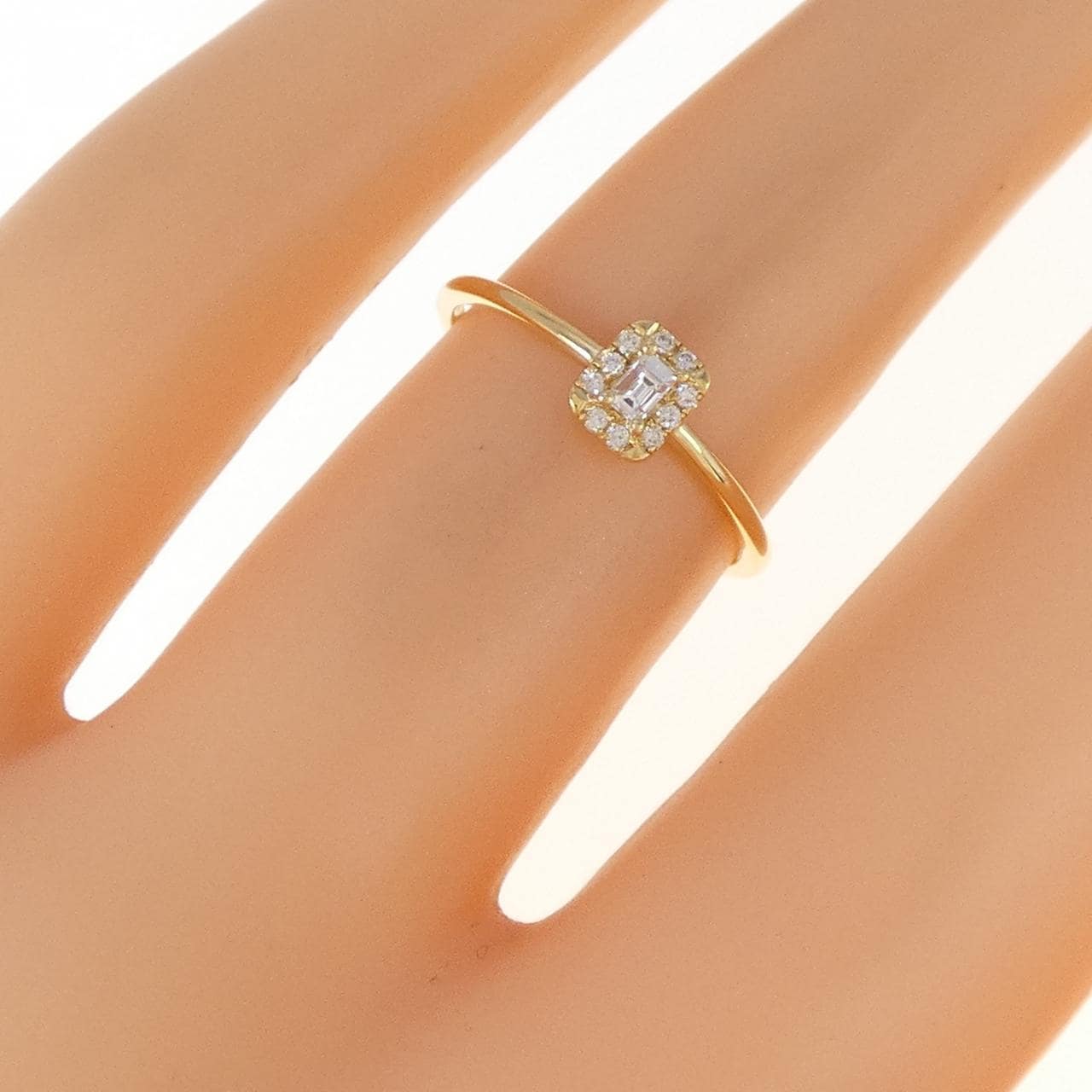 アーカー セレニティ リング 0.06CT