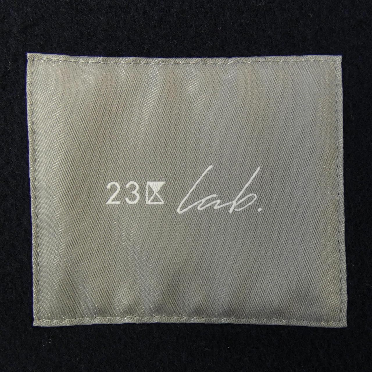 ニジュウサンク 23区 コート