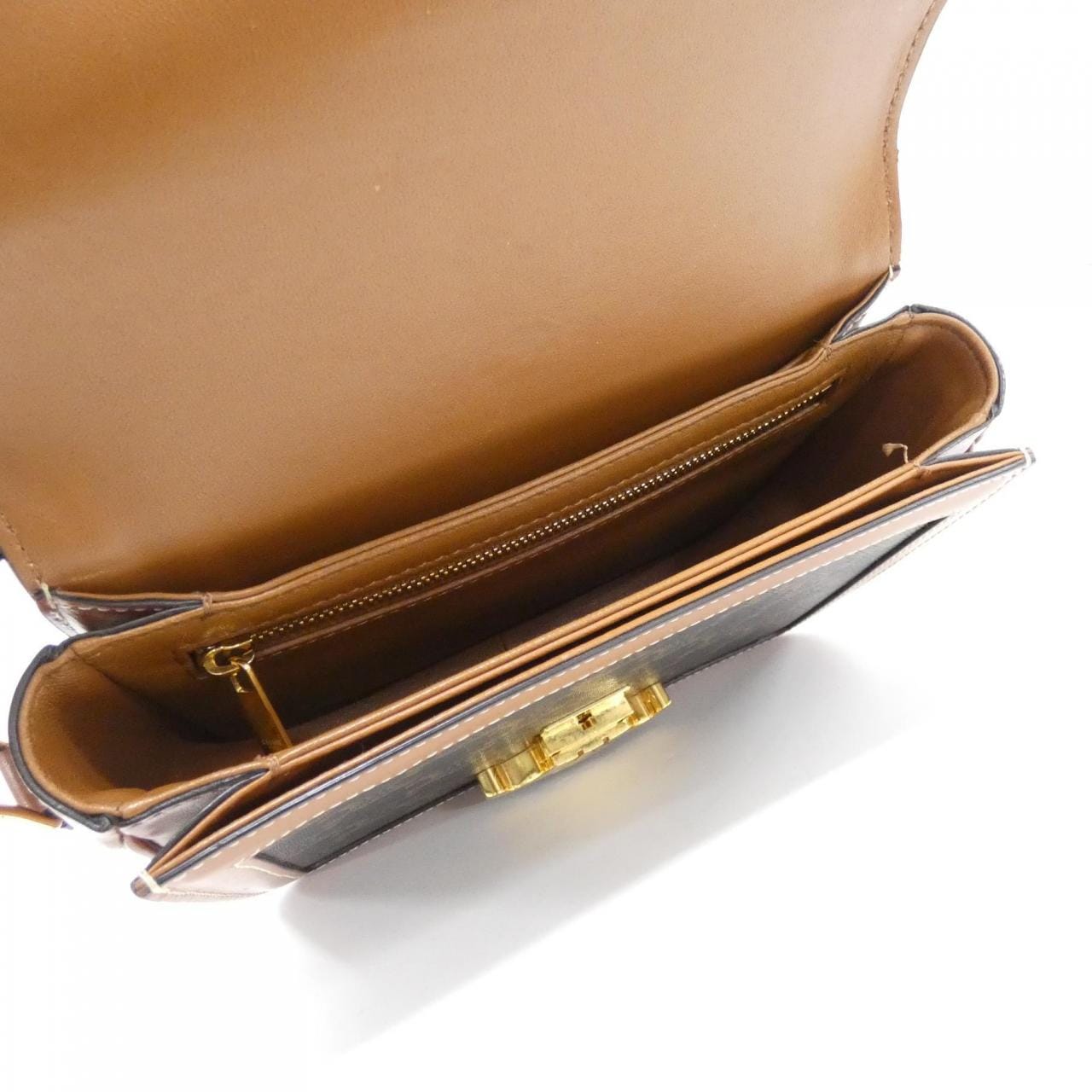 セリーヌ ティーン トリオンフ 188882BZ4 ショルダーバッグ