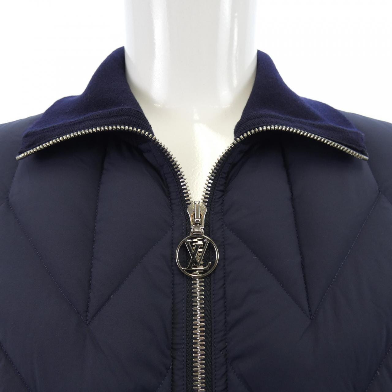 LOUIS VUITTON羽绒服