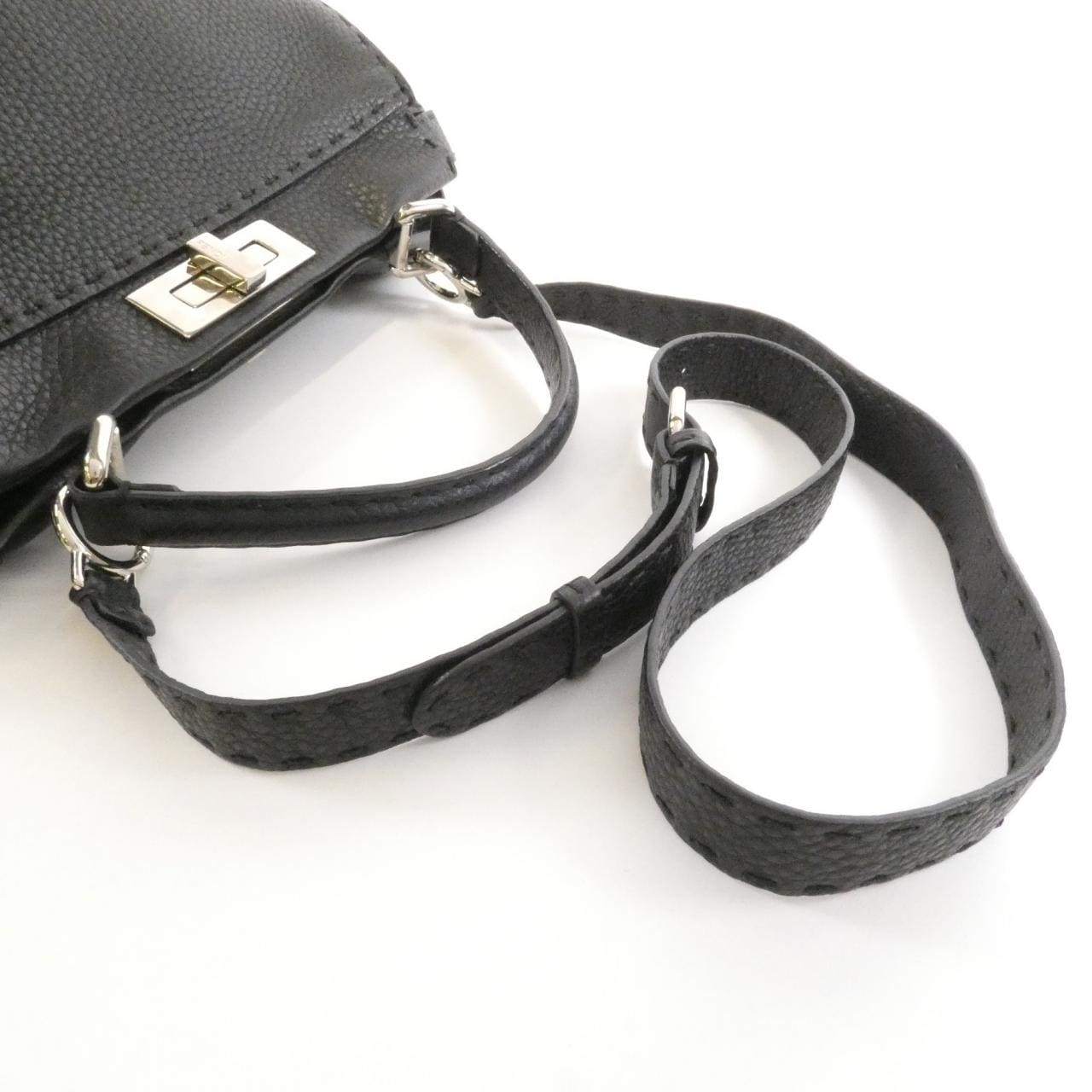 フェンディ セレリア ピーカブー 8BN290 Q0J バッグ