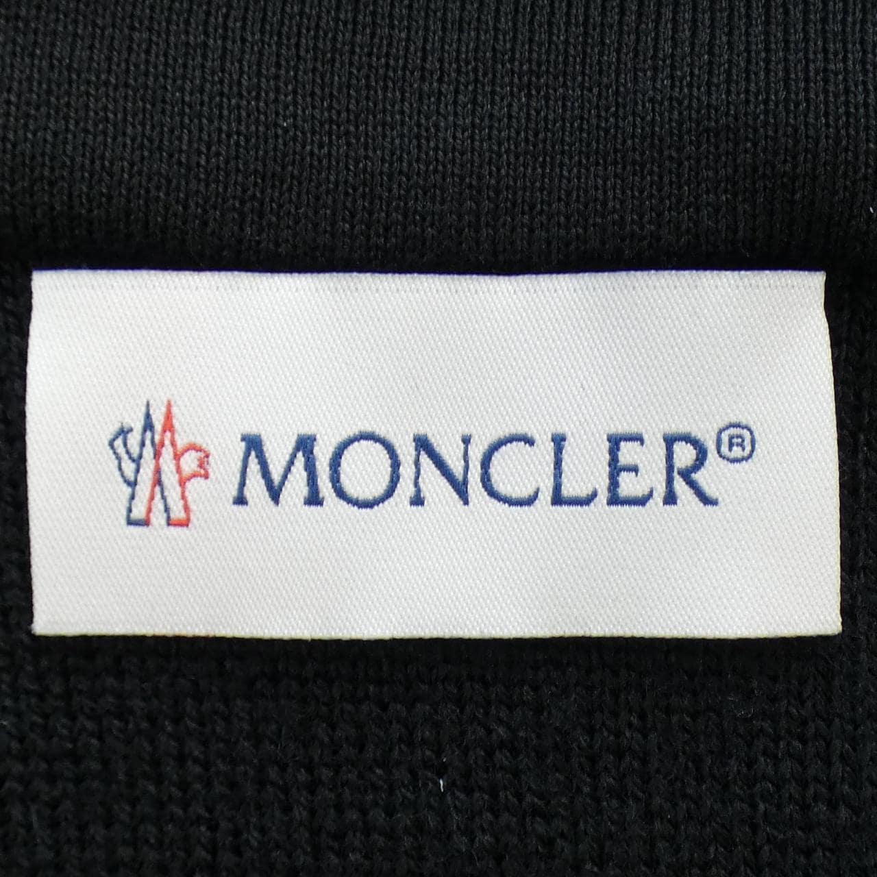 モンクレール MONCLER ダウンジャケット