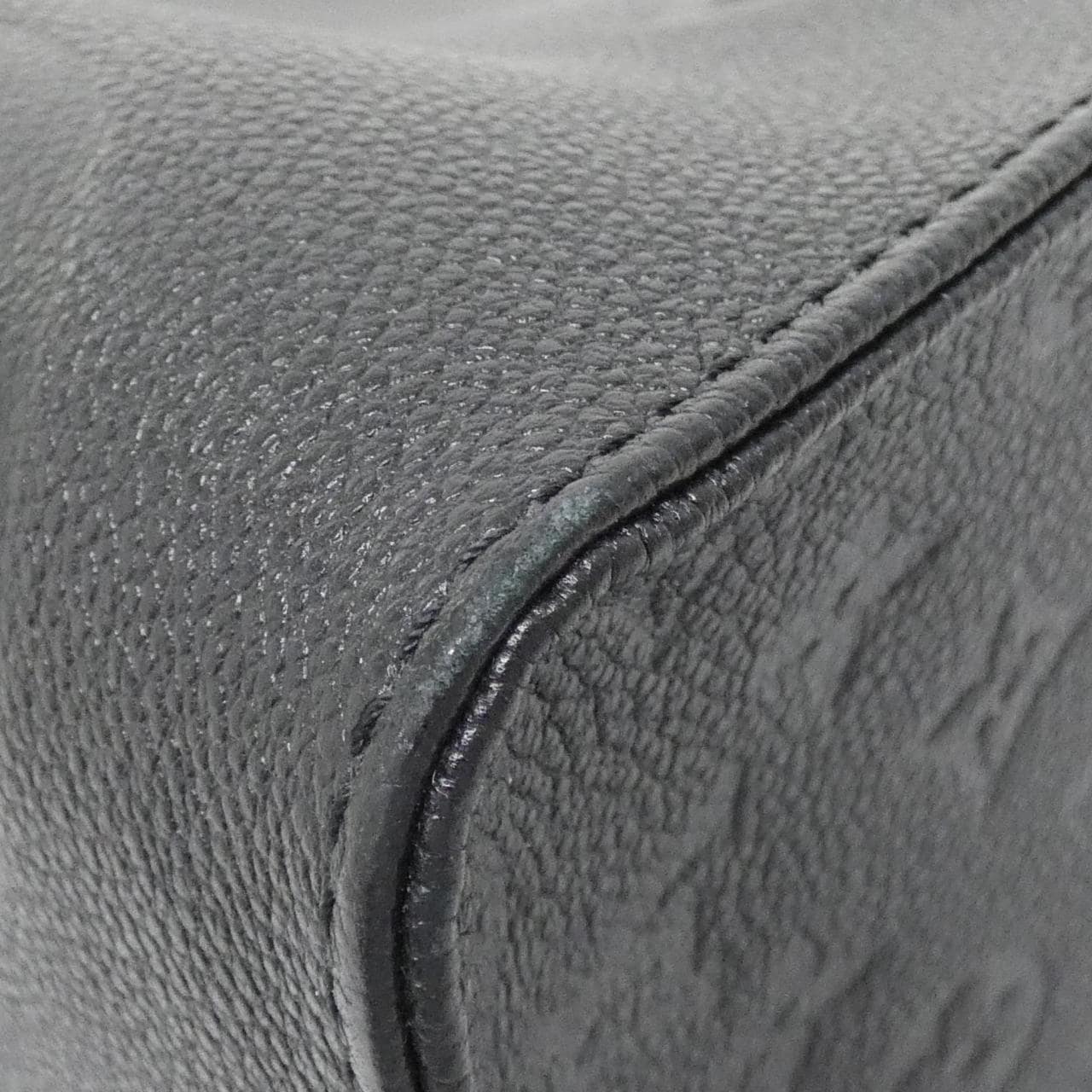 LOUIS VUITTON Monogram Empreinte On The Go GM M44925 包