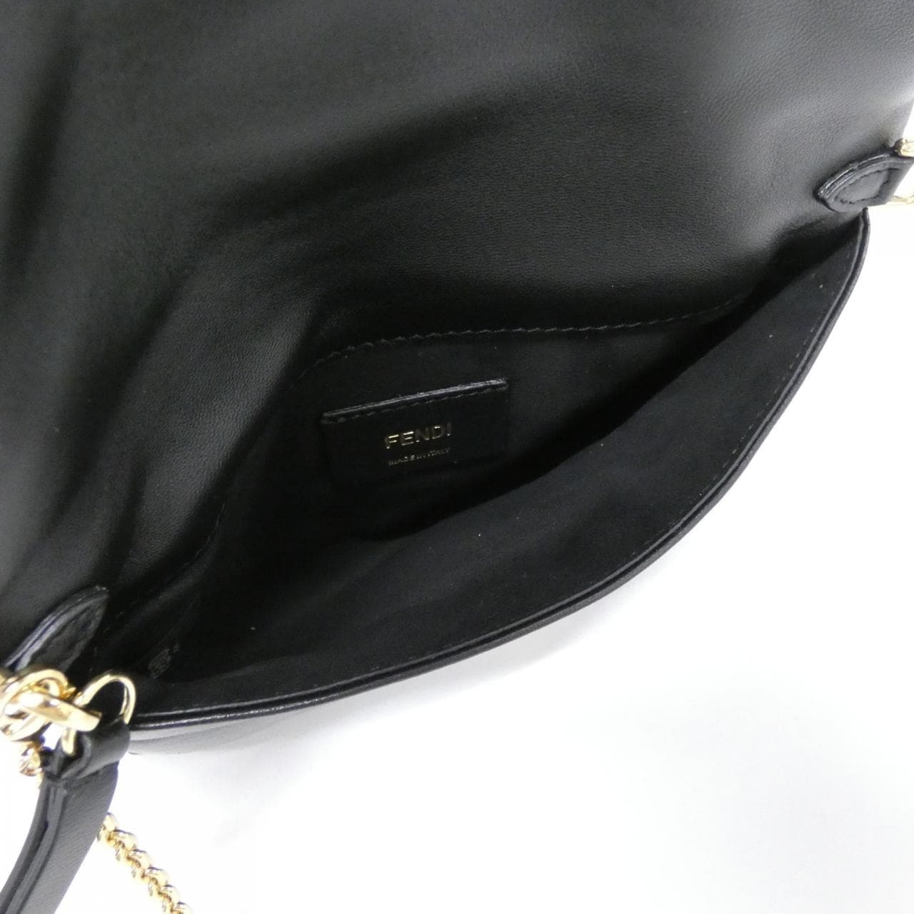 【新品】フェンディ MAMMA BAGUETTE POUCH 8M0538 ABVE ショルダーバッグ