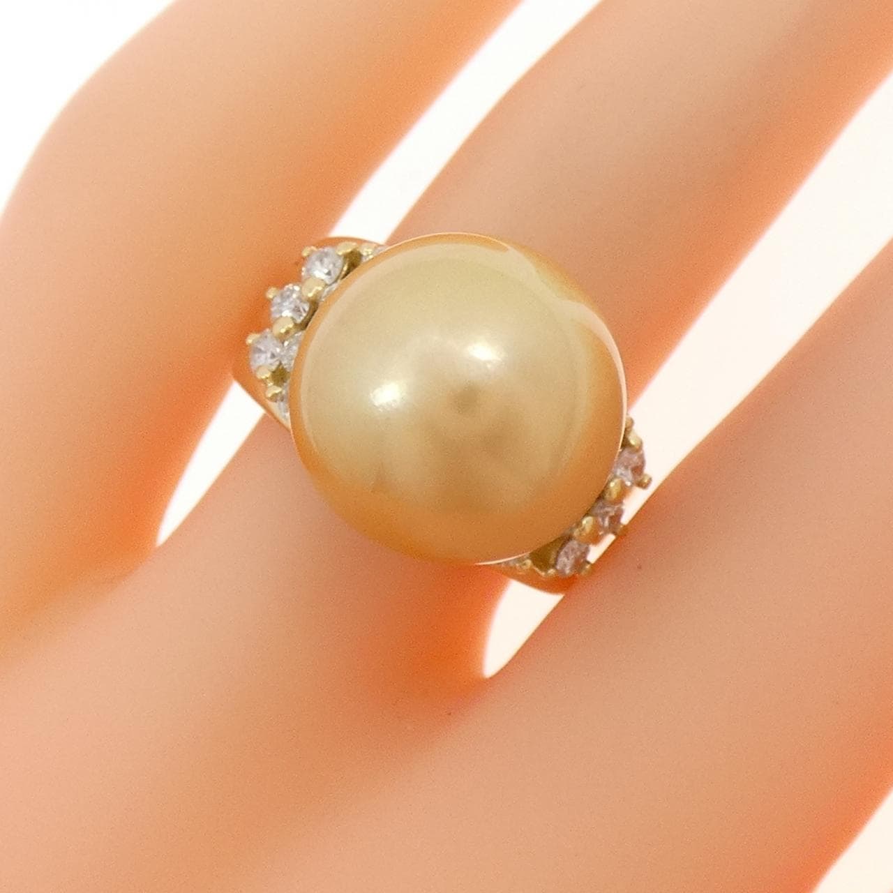 K18YG White Butterfly Pearl ring