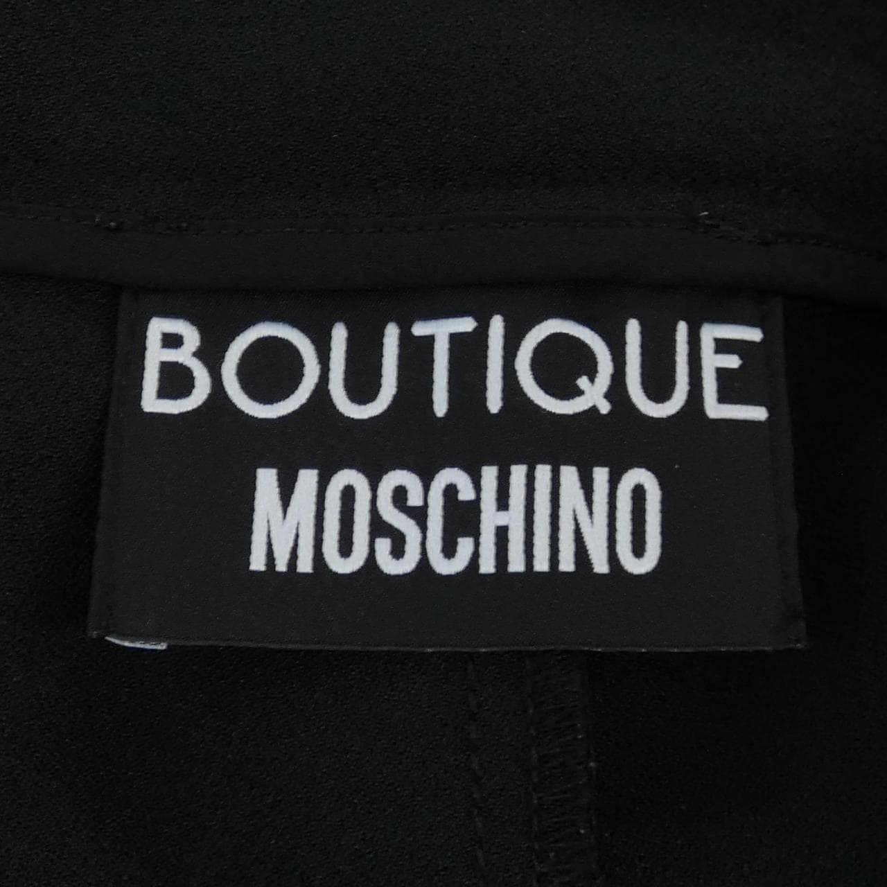 ブティックモスキーノ BOUTIQUE MOSCHINO ショートパンツ