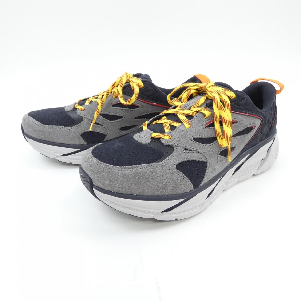 ホカオネオネ HOKA ONE ONE スニーカー