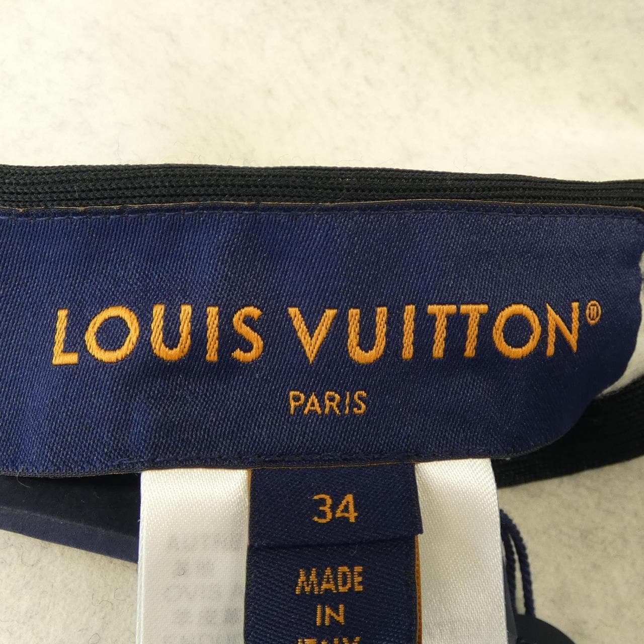 ルイヴィトン LOUIS VUITTON リバーシブルマヒナモノグラムラップコート FOCO04R90 コート