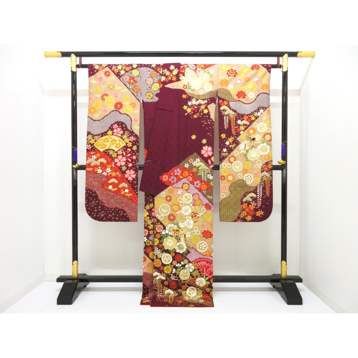 振袖　友禅金彩加工　刺繍入り