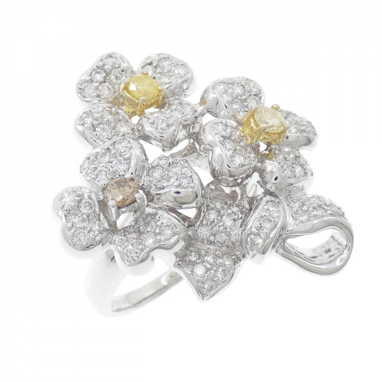 K18WG フラワー ダイヤモンド リング 0.29CT