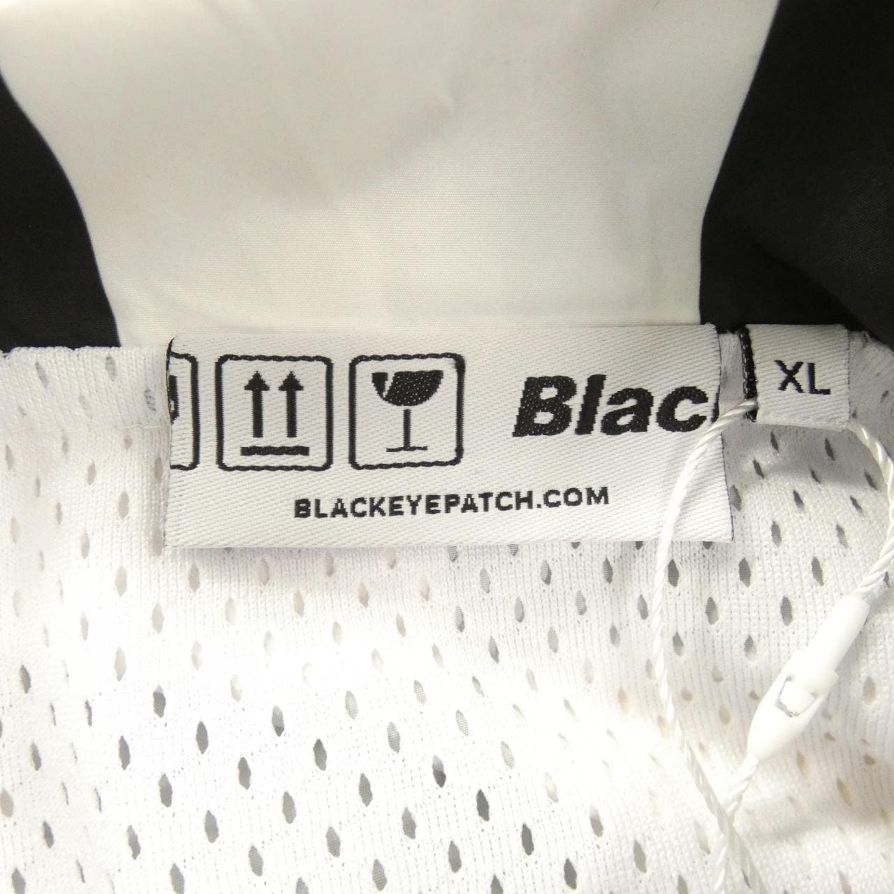 ブラックアイパッチ BLACK EYE PATCH ジャケット