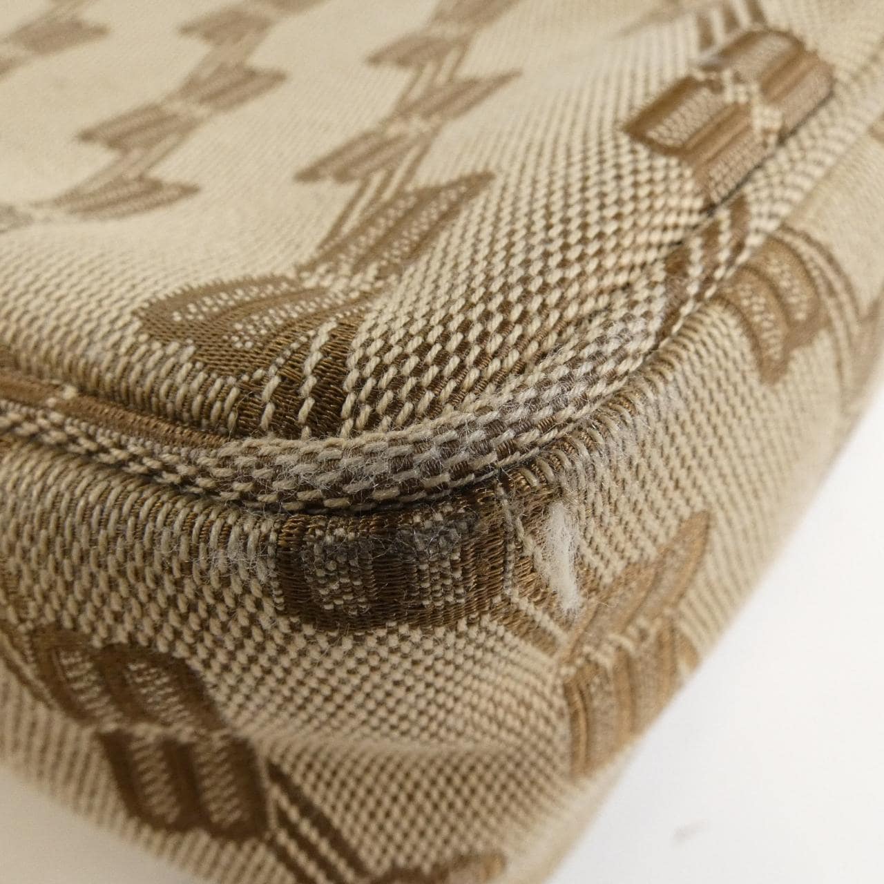 バレンシアガ サイン クロス メッセンジャー BBモノグラム 767909 210HH ショルダーバッグ