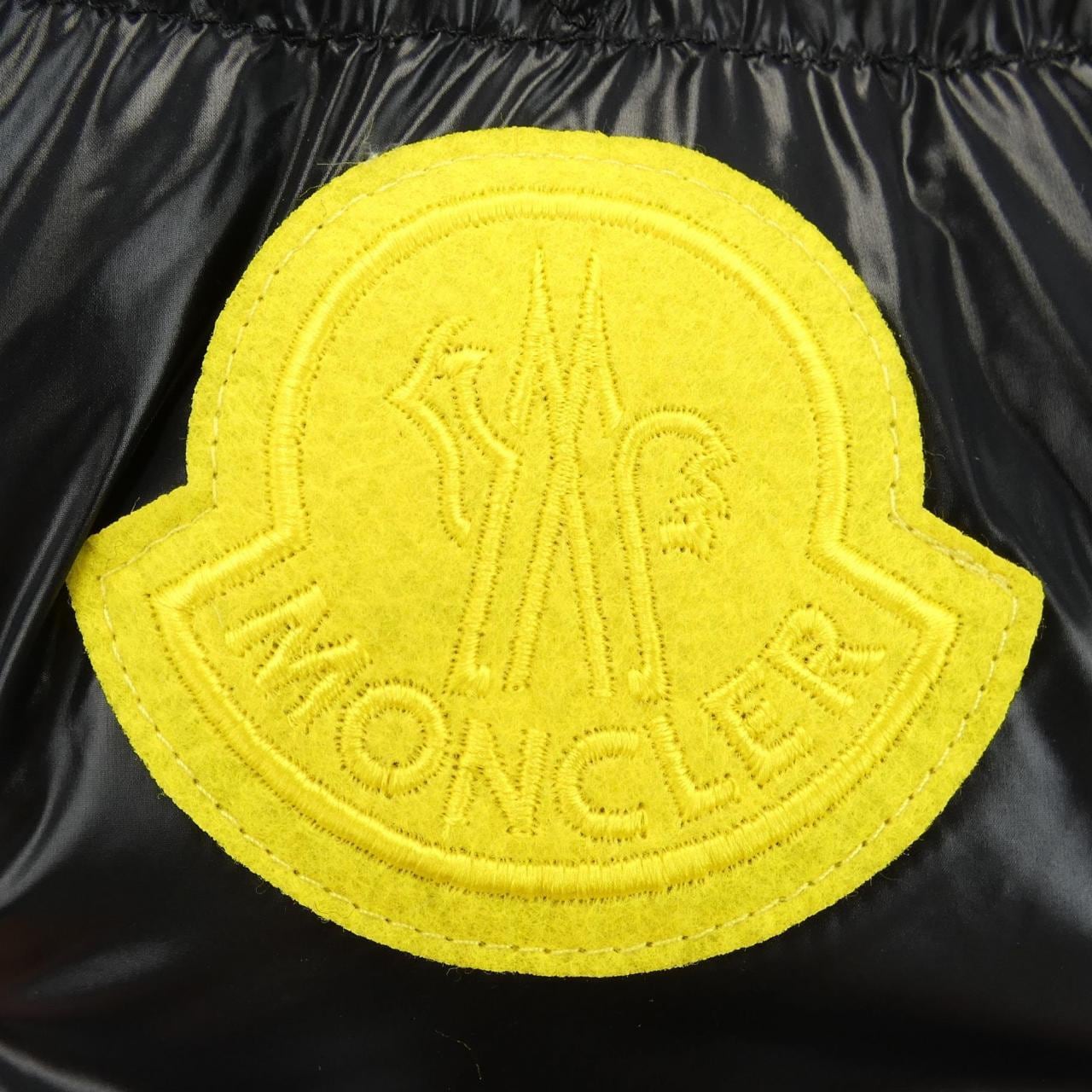 モンクレール MONCLER ダウンジャケット