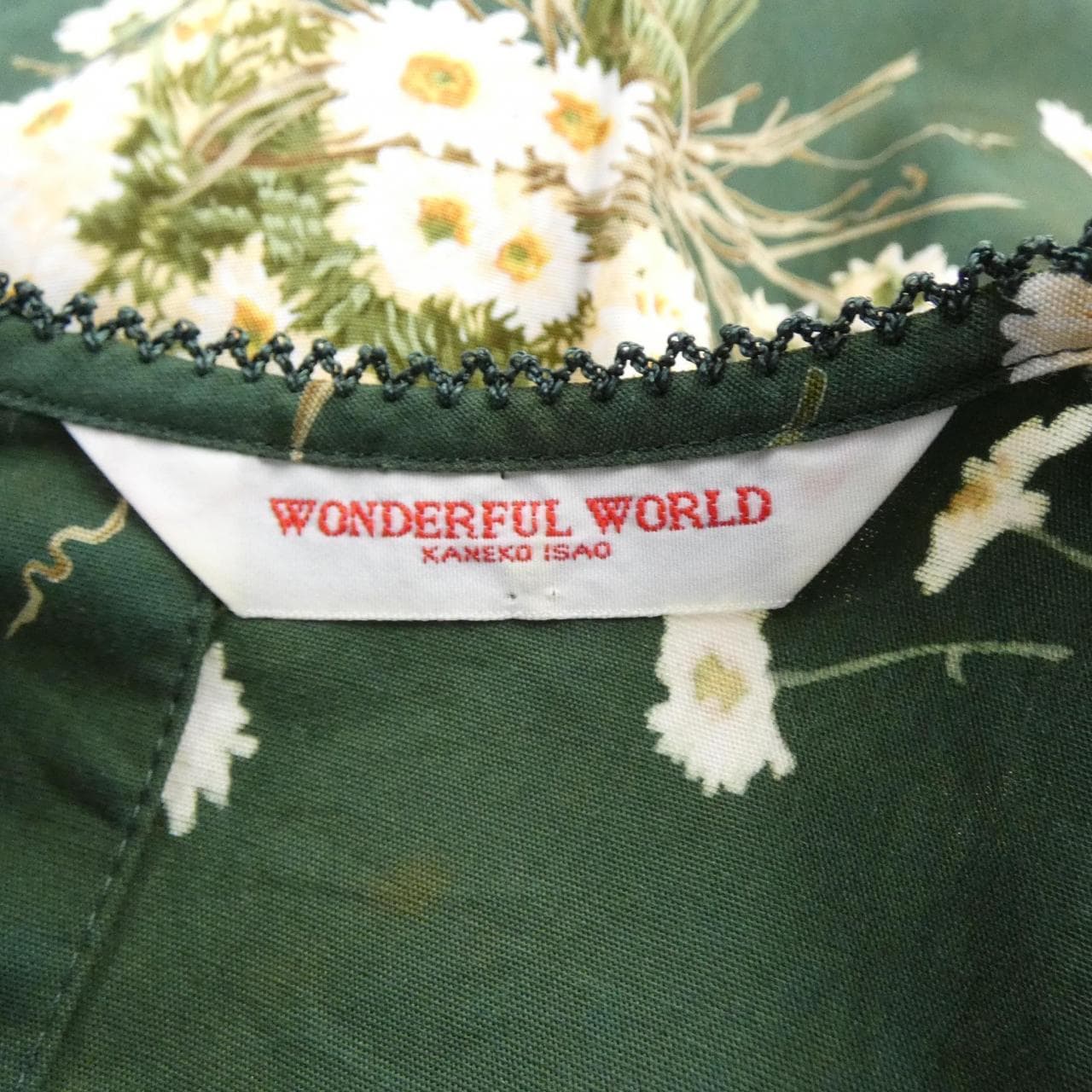 ワンダフルワールド WONDERFUL WORLD トップス