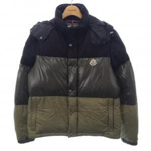 モンクレール MONCLER ダウンジャケット