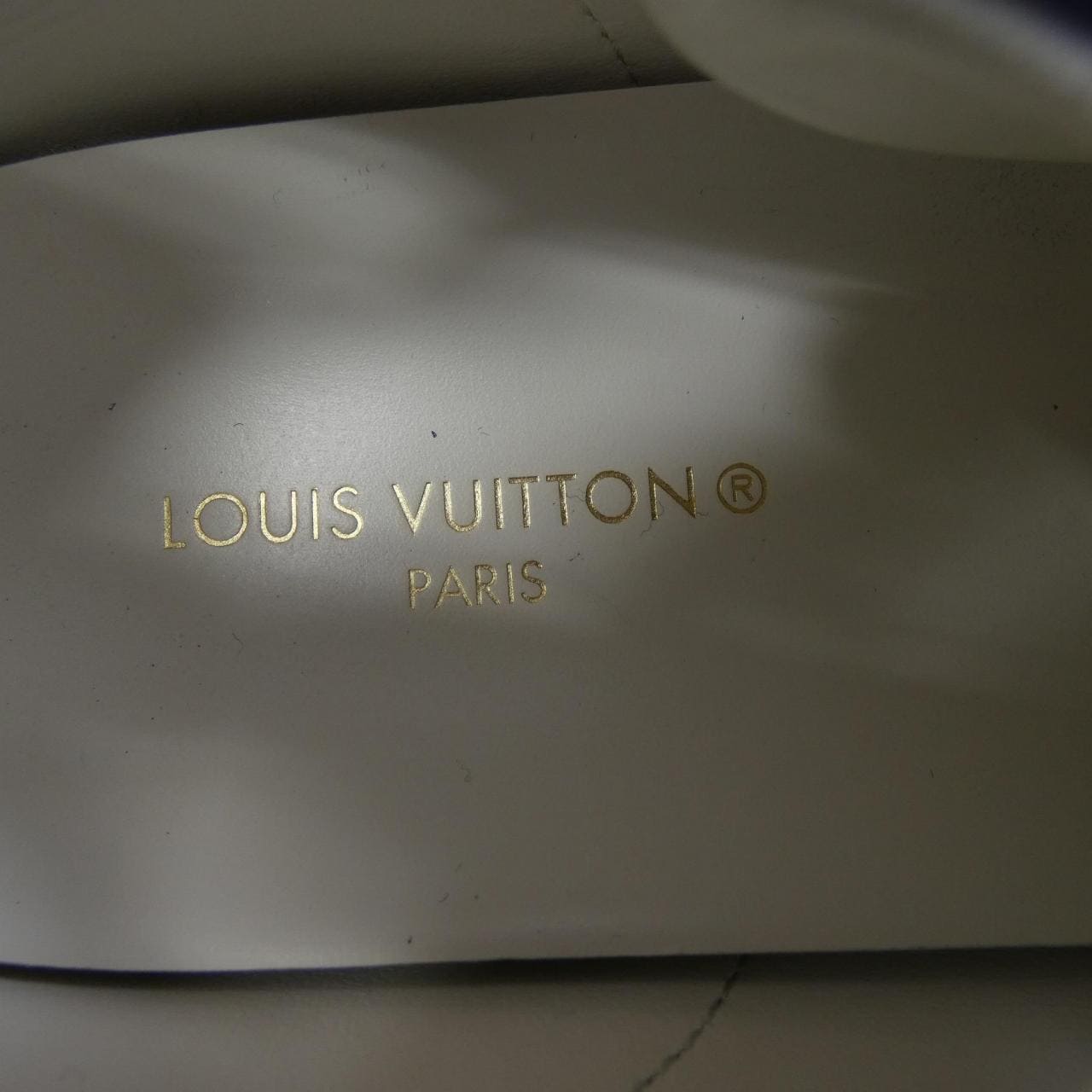ルイヴィトン LOUIS VUITTON タイムアウトライン スニーカー
