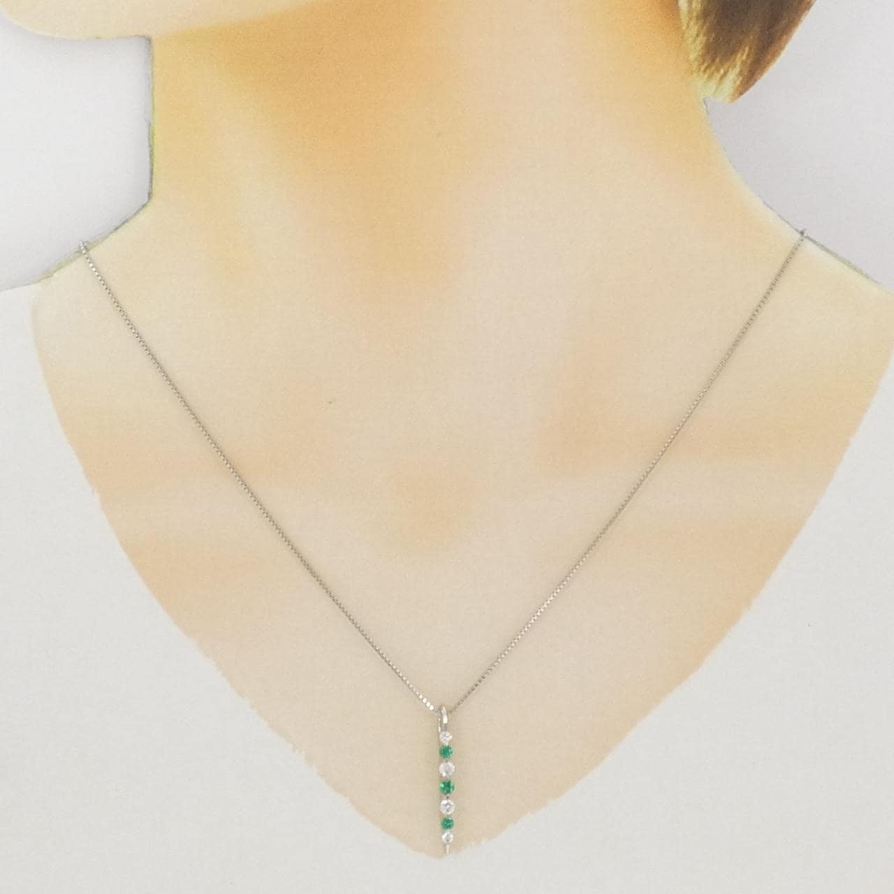 PT900/PT850 エメラルド ネックレス 0.24CT
