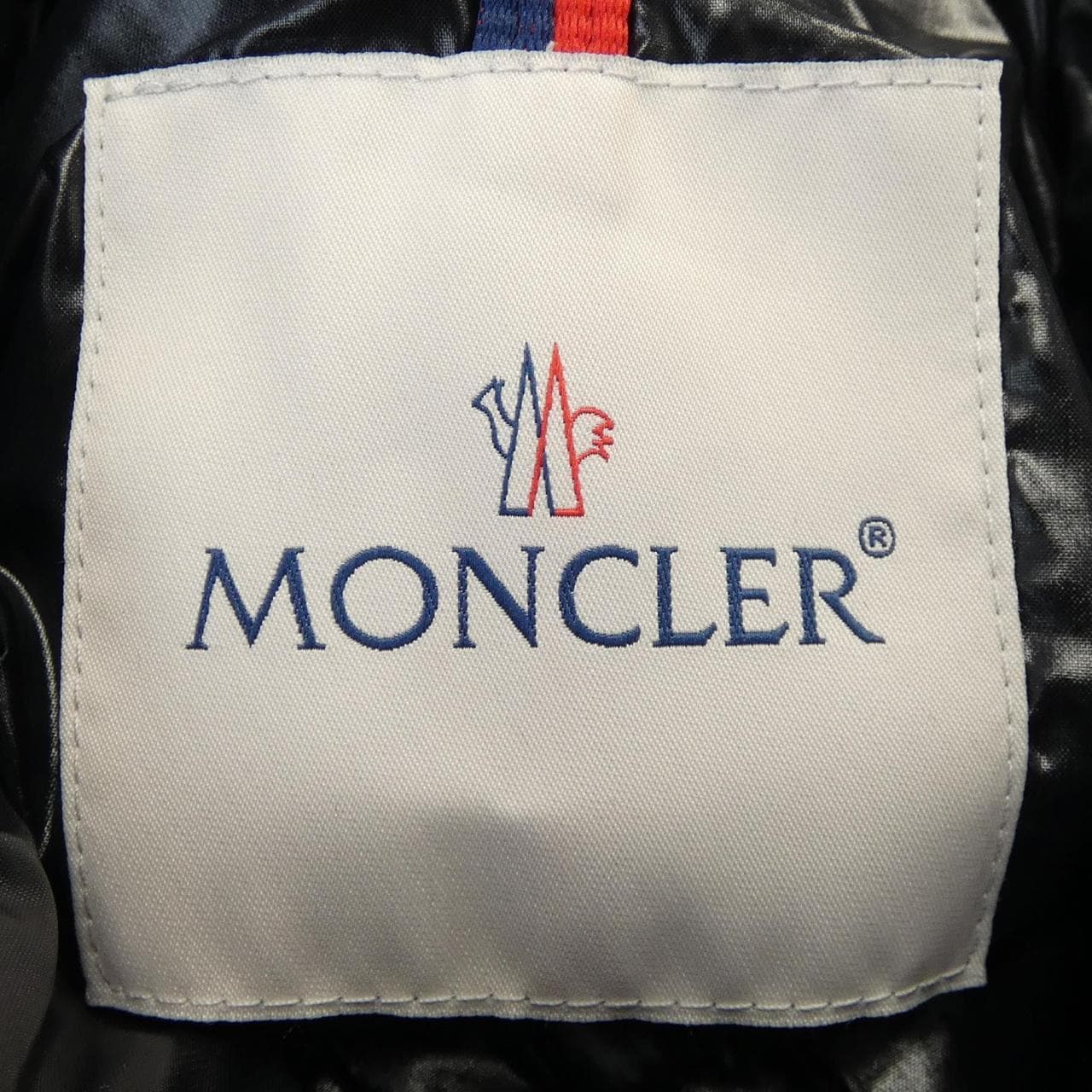 モンクレール MONCLER ダウンジャケット