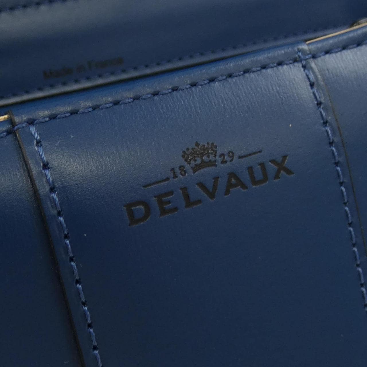 德尔沃DELVAUX