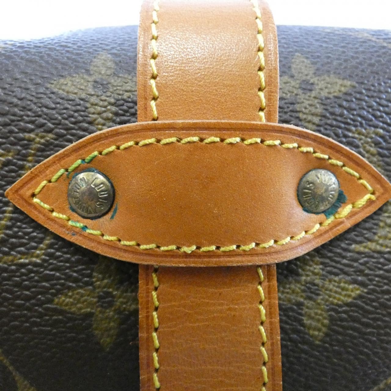 ルイヴィトン モノグラム ソミュール 35cm M42254 ショルダーバッグ